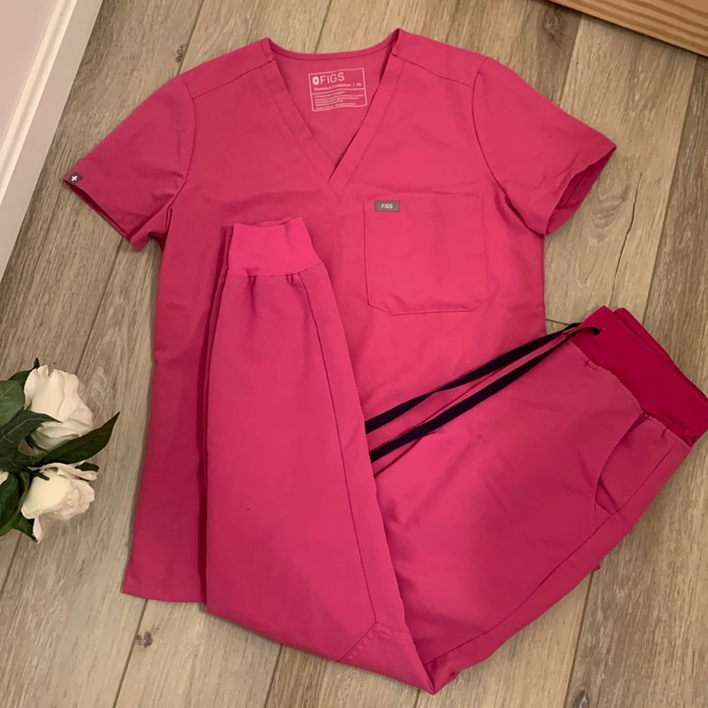 Figs Set - Catarina alone Pocket Top - XS + Zamora High Waisted Joggers Size XS